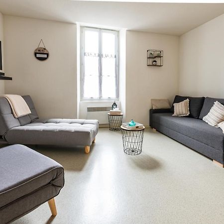 Studio Centre Ville Avec Parking Prive Cholet Exteriör bild