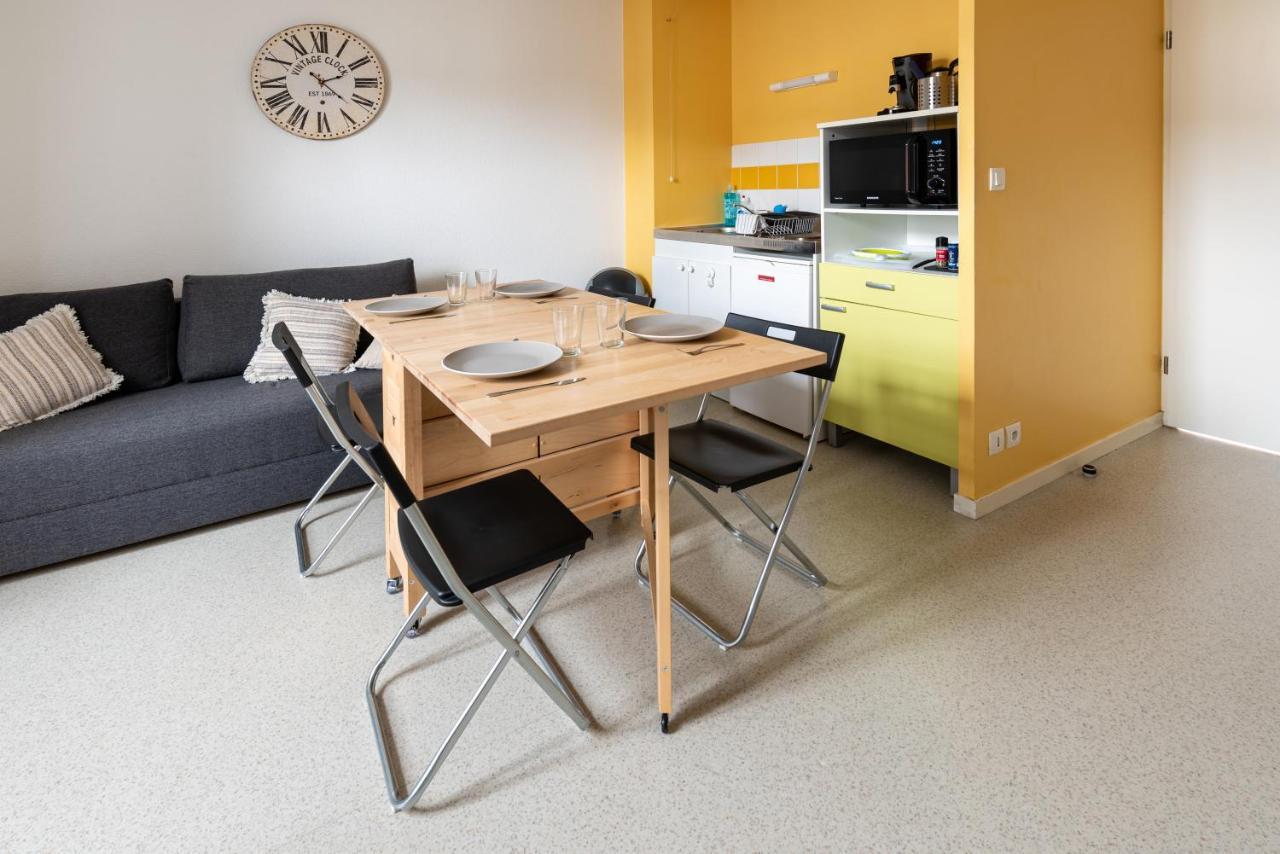 Studio Centre Ville Avec Parking Prive Cholet Exteriör bild