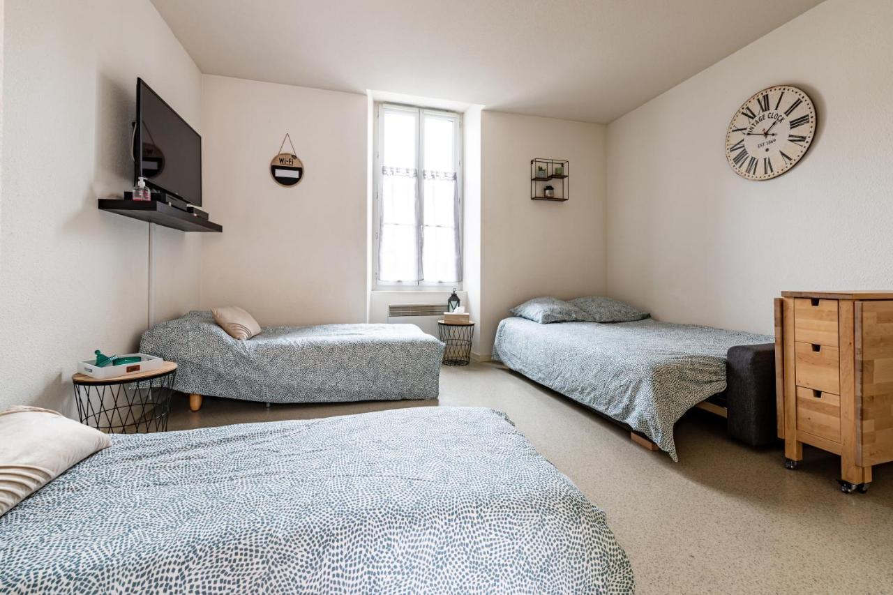 Studio Centre Ville Avec Parking Prive Cholet Exteriör bild