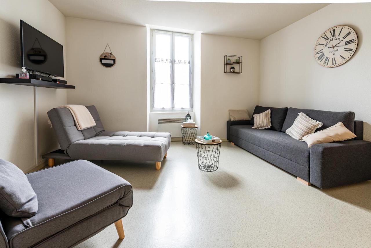 Studio Centre Ville Avec Parking Prive Cholet Exteriör bild